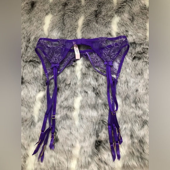 Victoria’s Secret purple garter m/L NWT - Picture 6 of 6